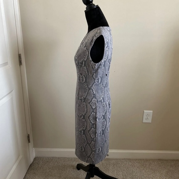 Calvin Klein Women’s Gray Snake Print Dress Size 6 NWT - Picture 4 of 8